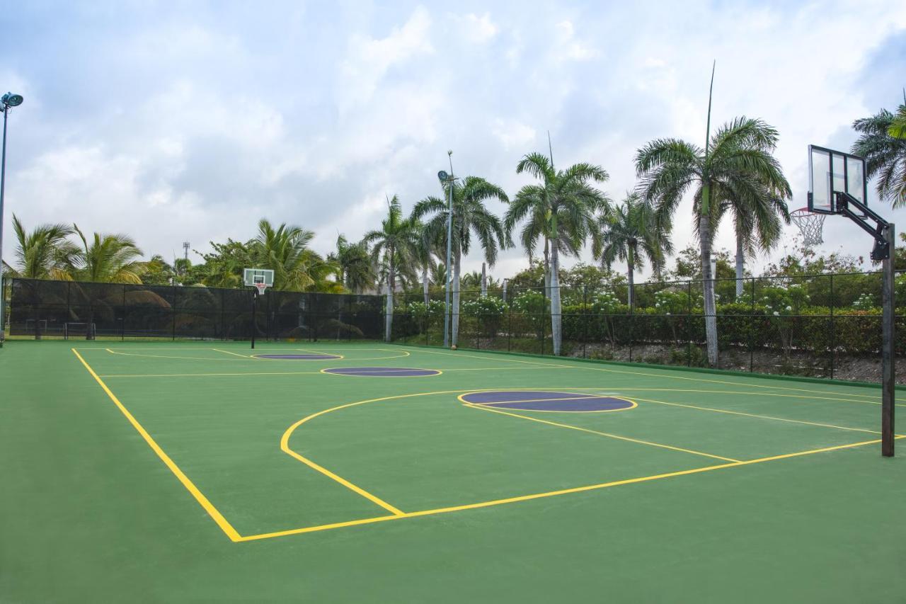 Majestic Colonial - Solo Adultos Resort