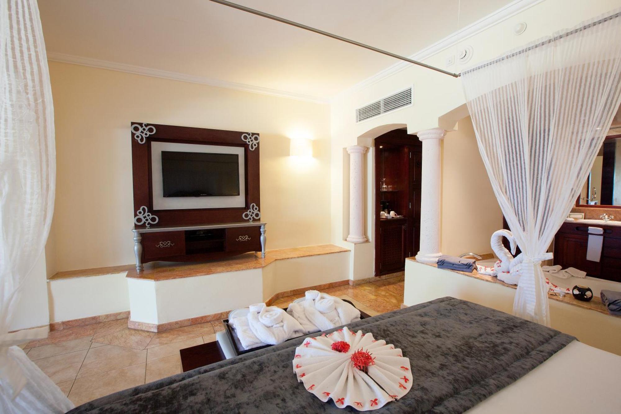 Majestic Colonial - Solo Adultos Resort 5*