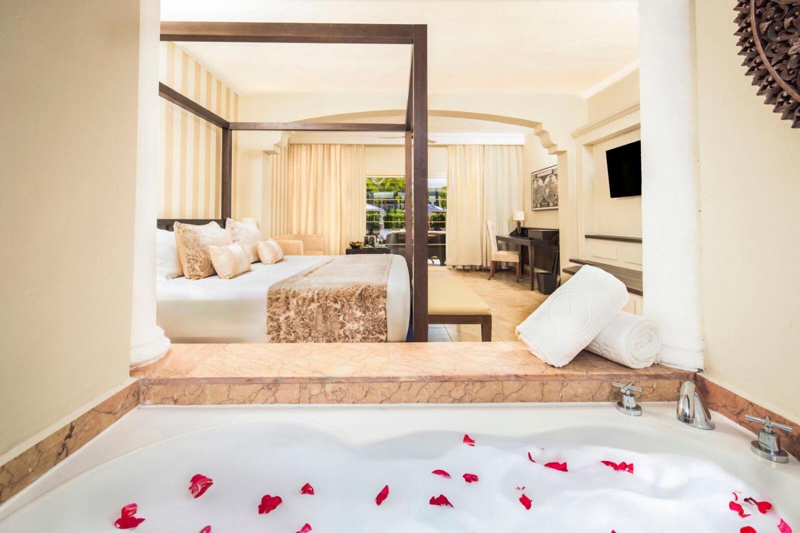 Resort Majestic Colonial - Solo Adultos