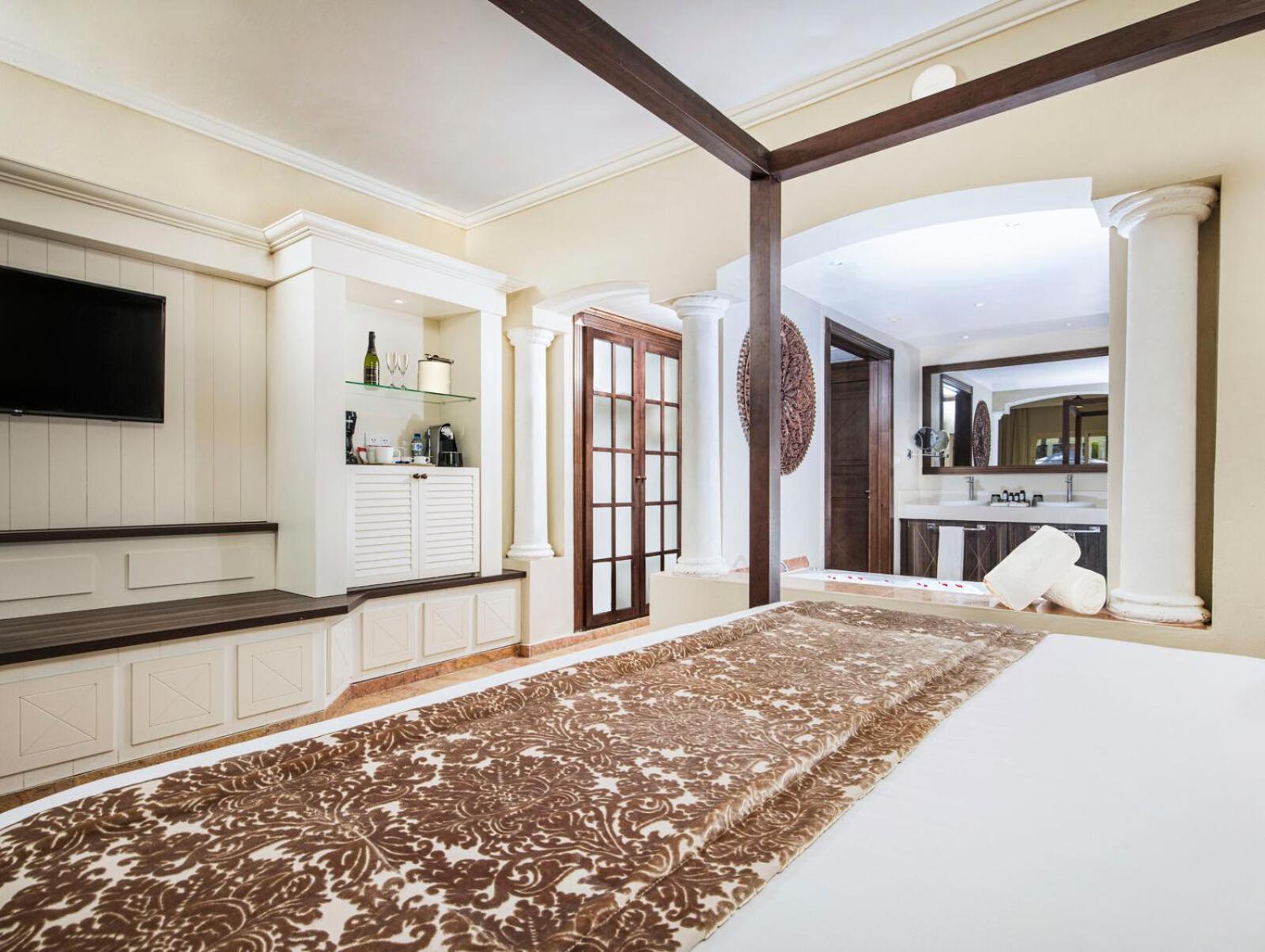 Resort Majestic Colonial - Solo Adultos Punta Cana