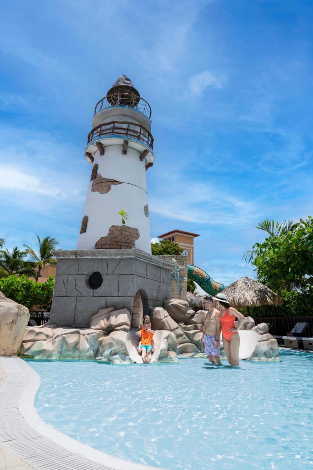 Majestic Colonial - Solo Adultos Resort